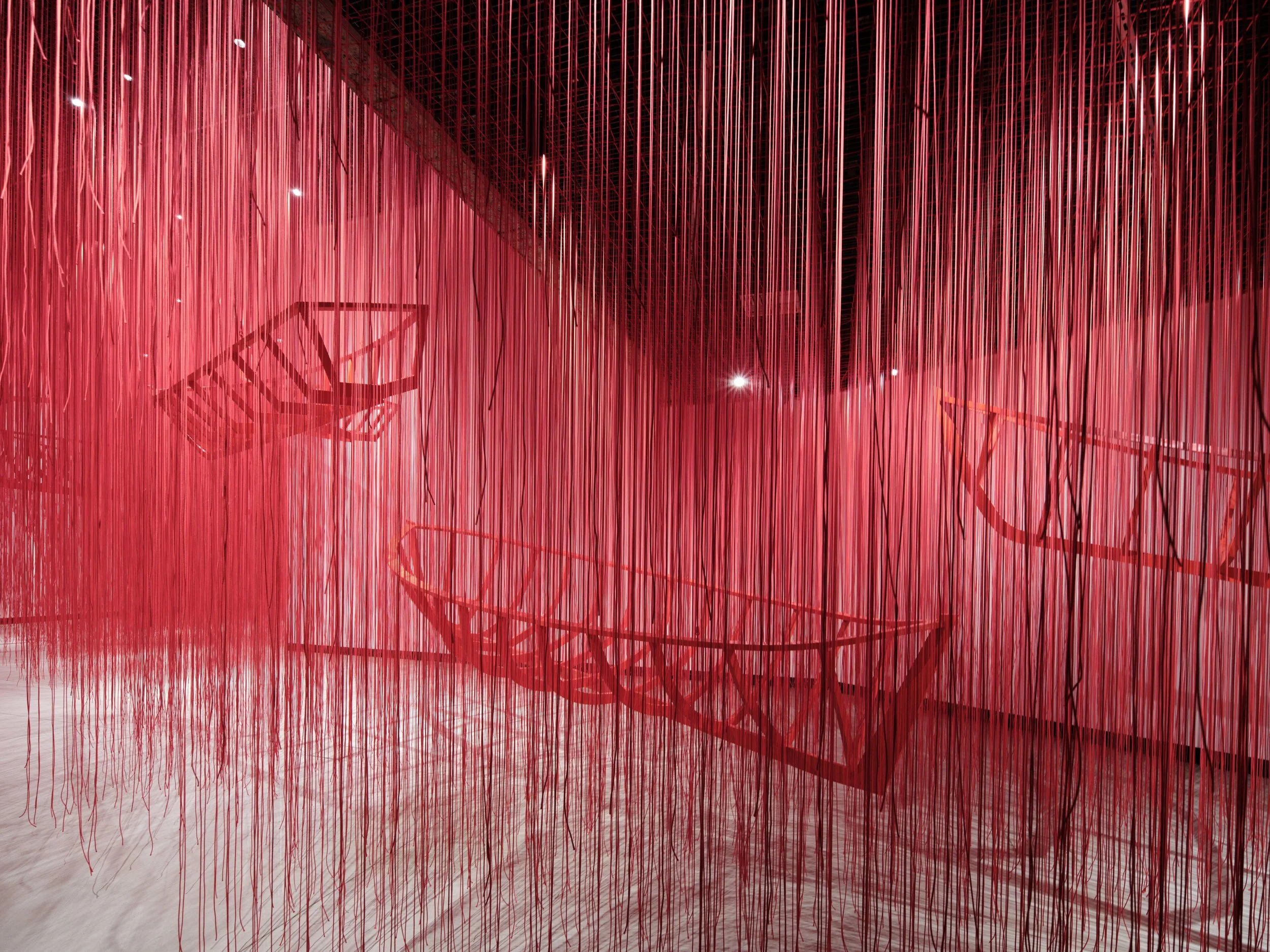 CHIHARU SHIOTA–塩田千春